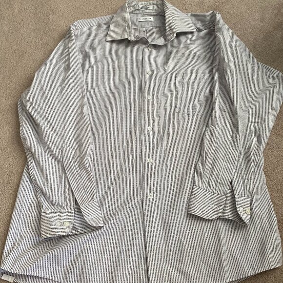Van Heusen Classic Fit Button Down Shirt - Picture 1 of 7